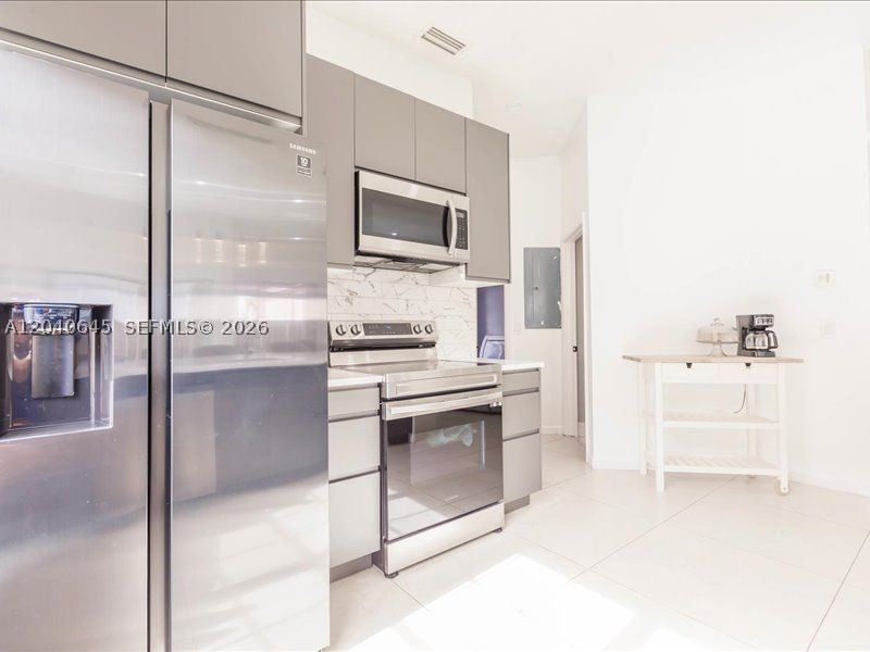 21475 SW 90th Pl, Cutler Bay FL 33189