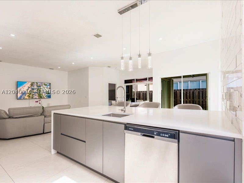 21475 SW 90th Pl, Cutler Bay FL 33189