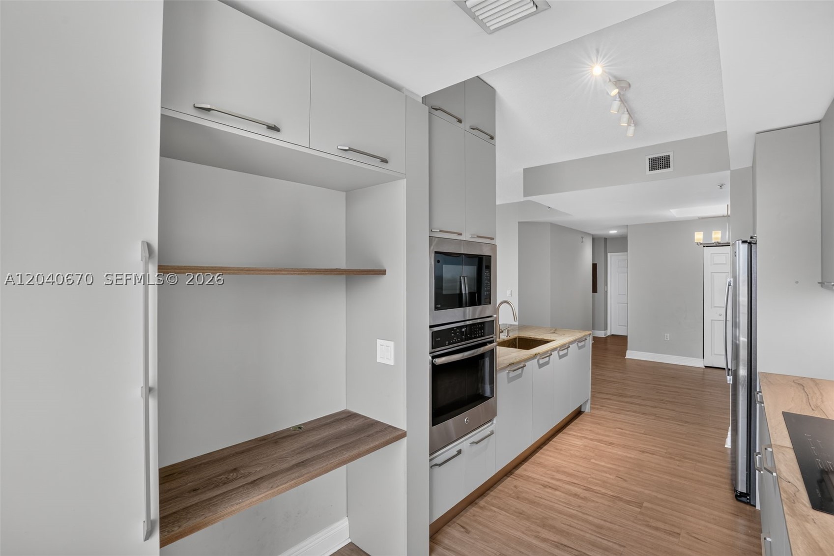 3232 SW 22nd Ter #601, Miami FL 33145