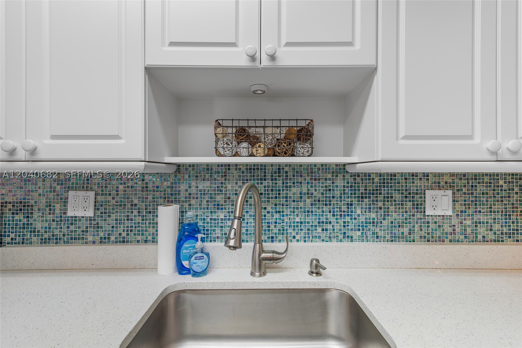 2424 NE 9th St #207, Fort Lauderdale FL 33304