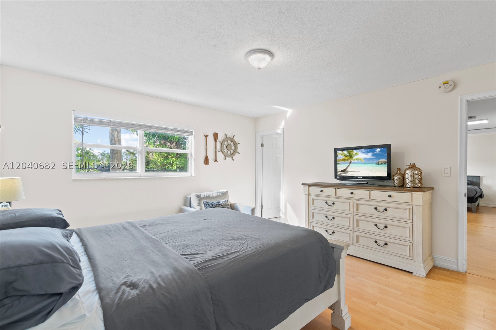 2424 NE 9th St #207, Fort Lauderdale FL 33304