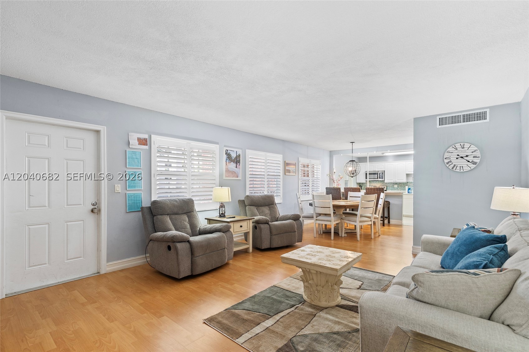 2424 NE 9th St #207, Fort Lauderdale FL 33304