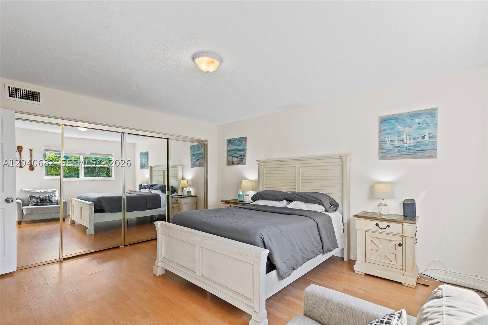 2424 NE 9th St #207, Fort Lauderdale FL 33304