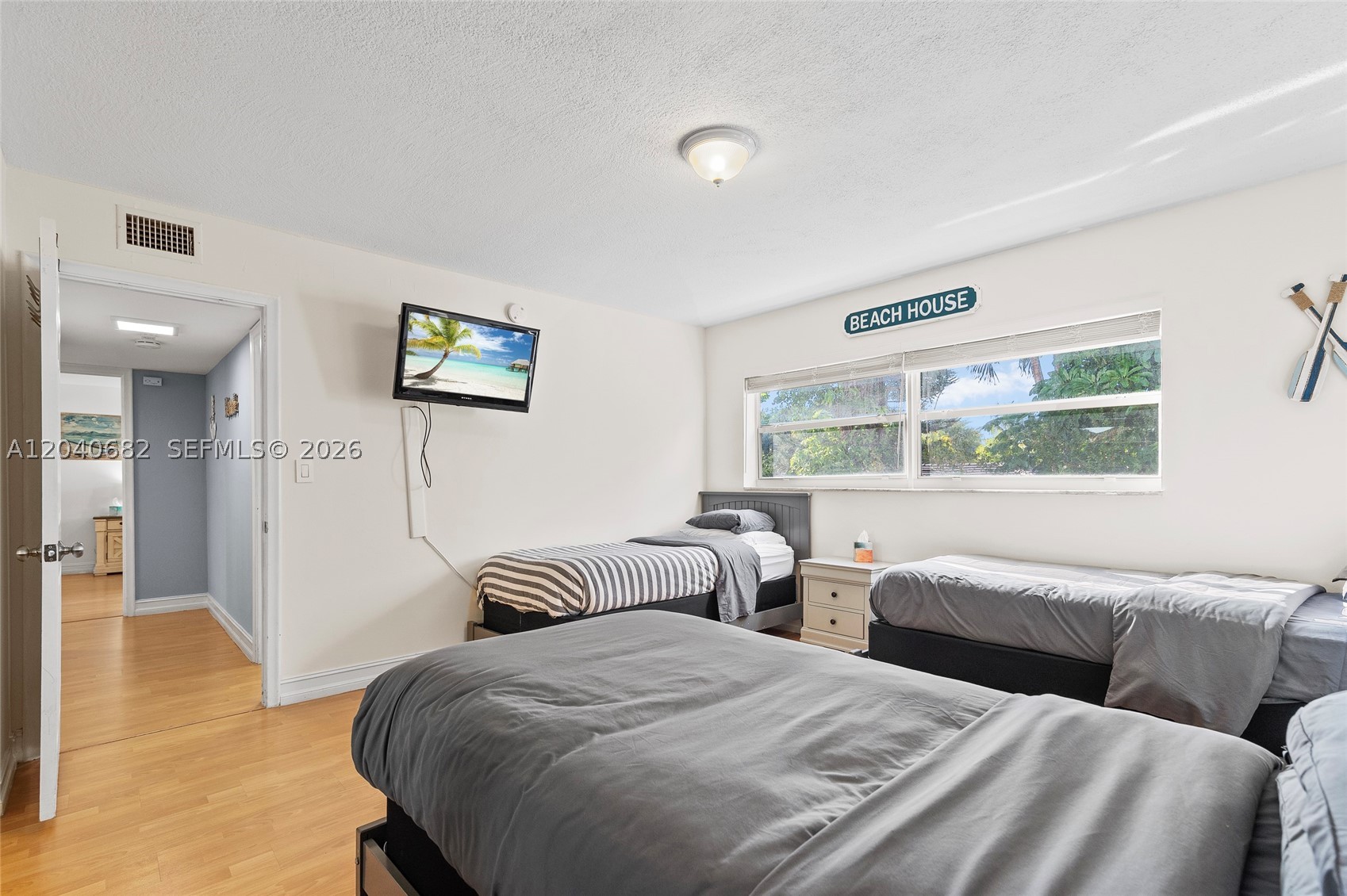 2424 NE 9th St #207, Fort Lauderdale FL 33304
