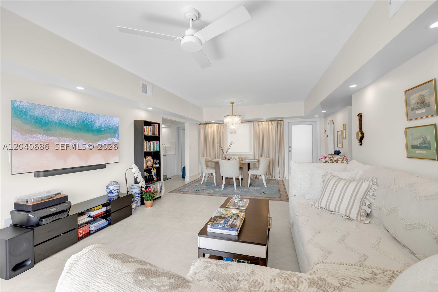 462 Golden Isles Dr #211, Hallandale Beach FL 33009