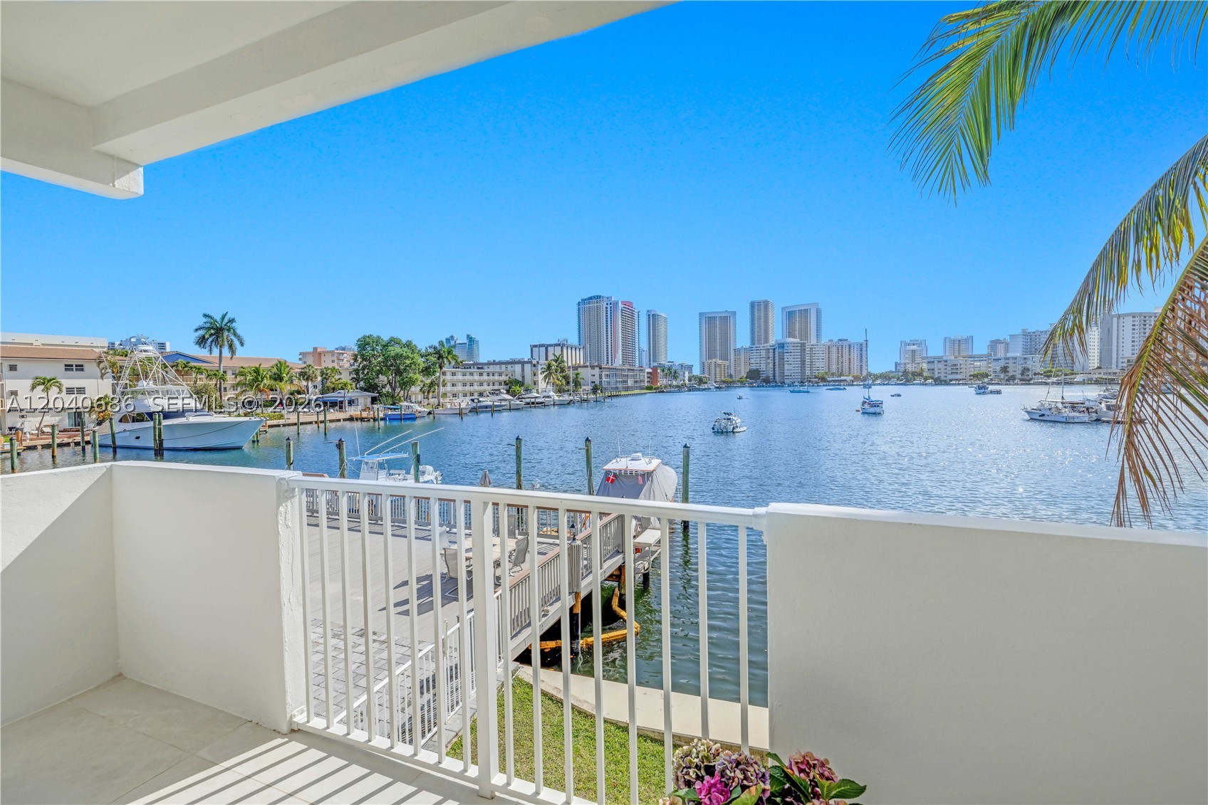 462 Golden Isles Dr #211, Hallandale Beach FL 33009