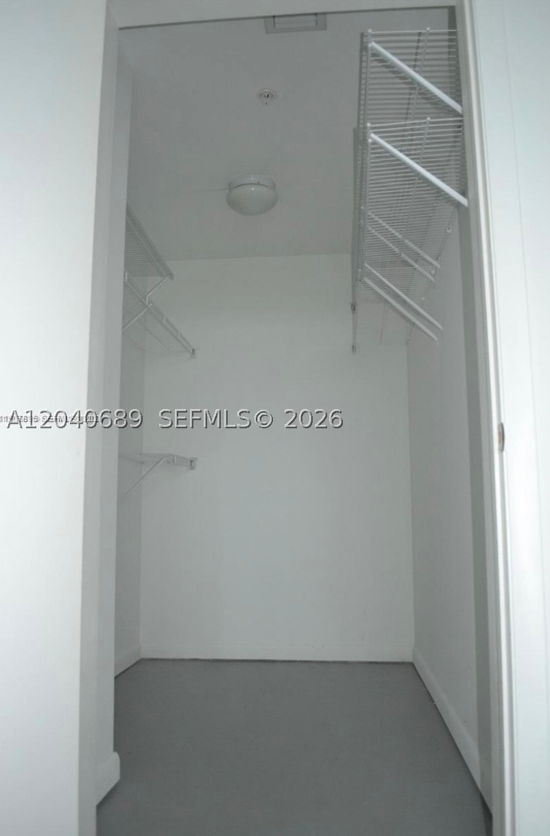 253 NE 2nd St #632, Miami FL 33132