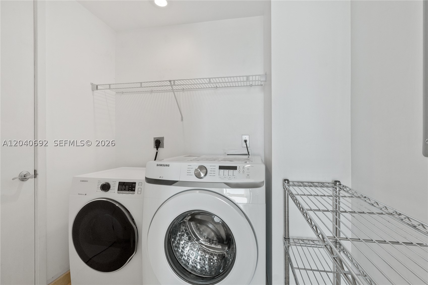 218 SE 14th St #1803, Miami FL 33131
