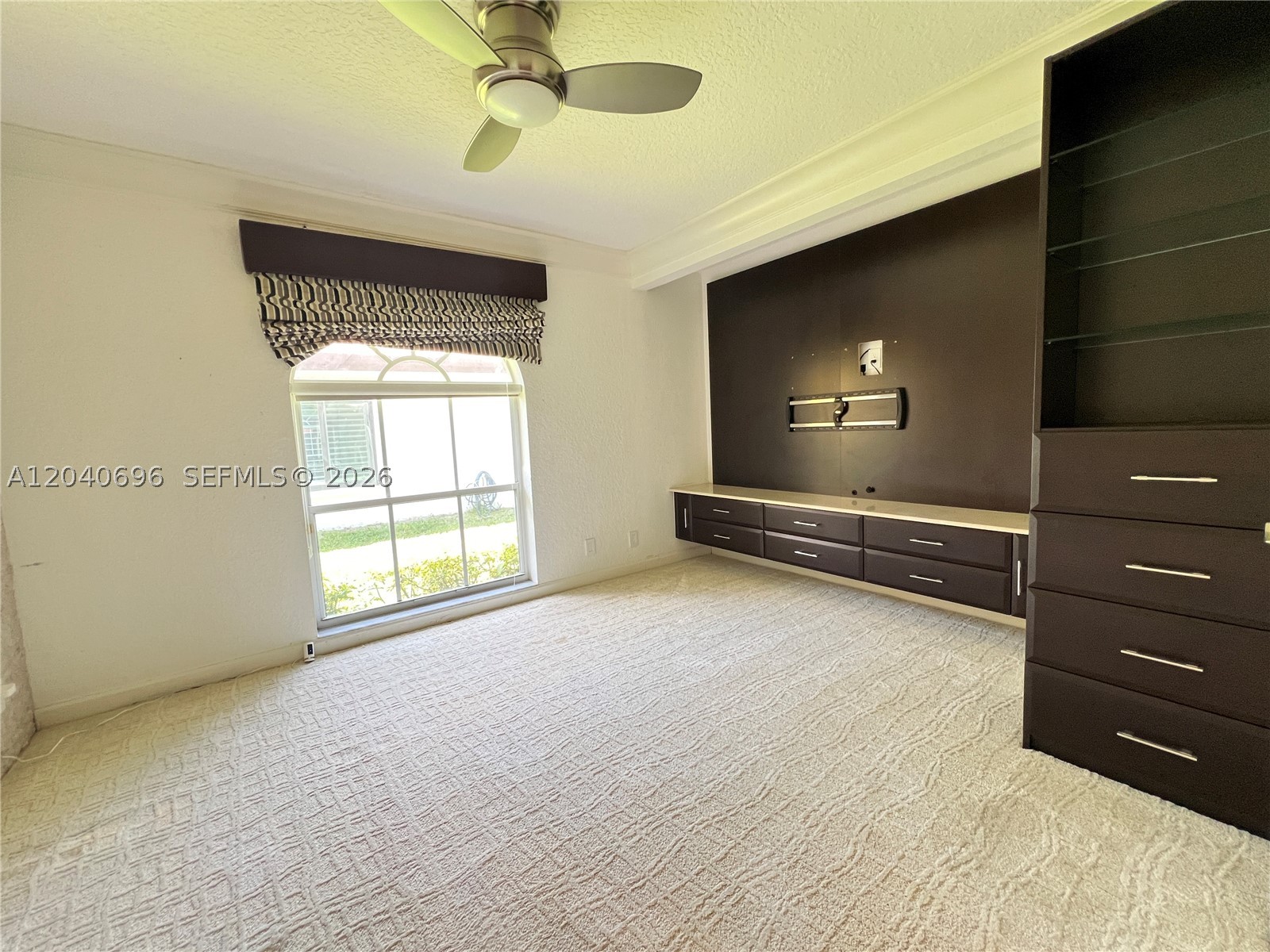 4324 NW 65th Ter, Coral Springs FL 33067