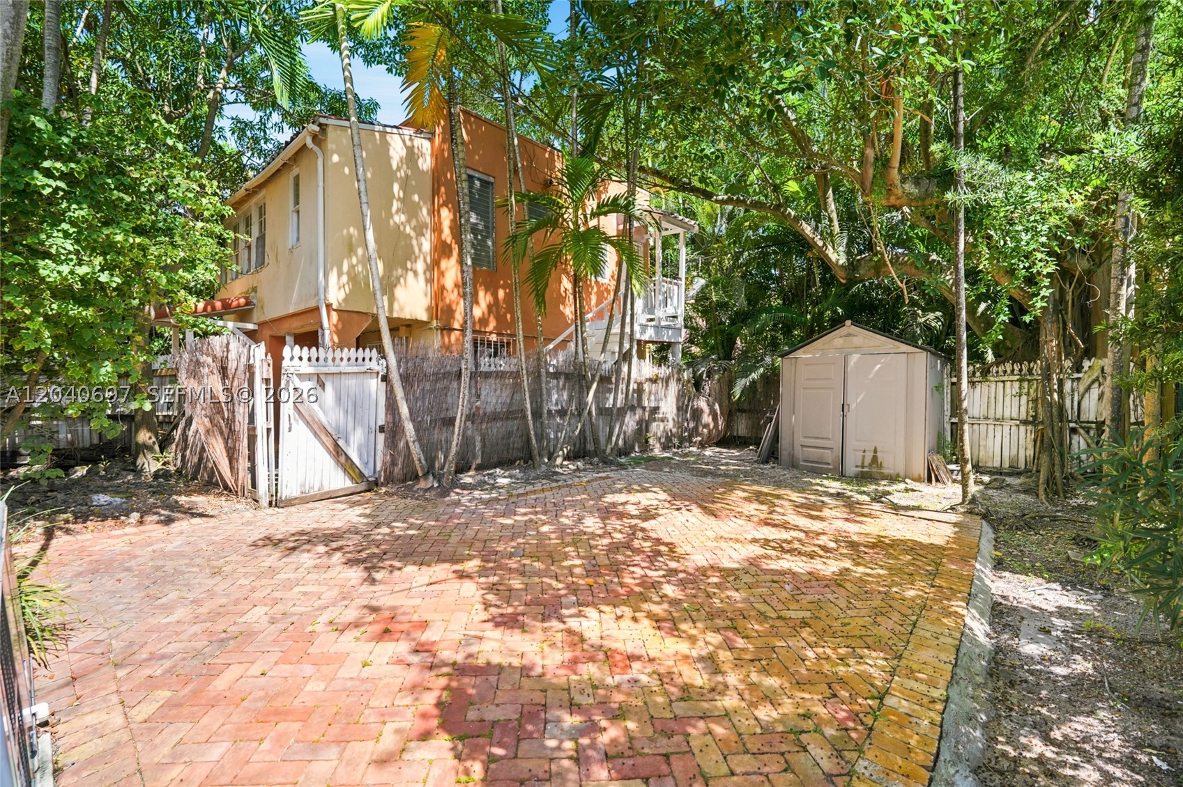 160 NE 44th St #1, Miami FL 33137