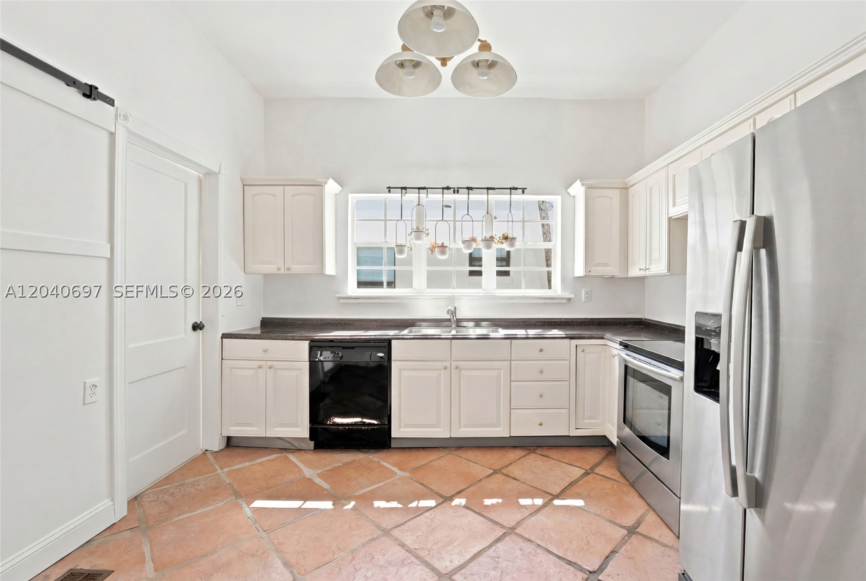 160 NE 44th St #1, Miami FL 33137