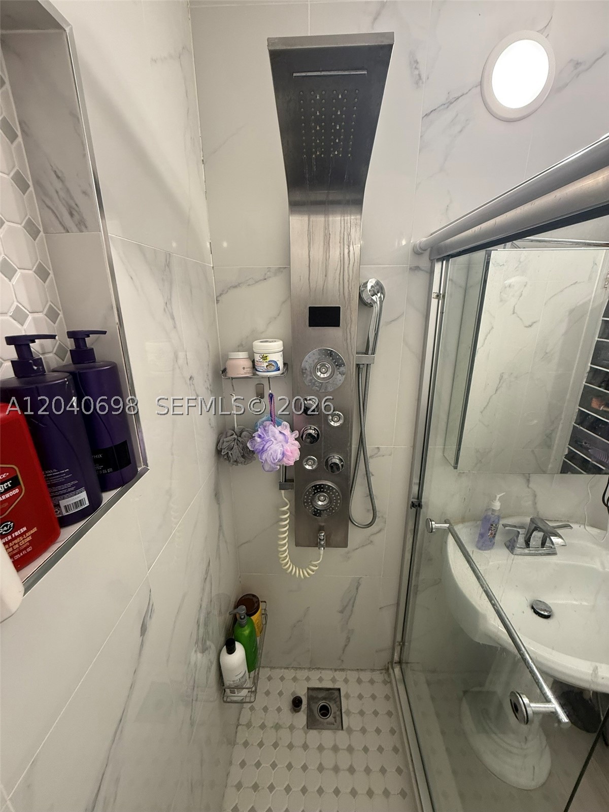 202 To To Lo Chee Dr, Hialeah FL 33010