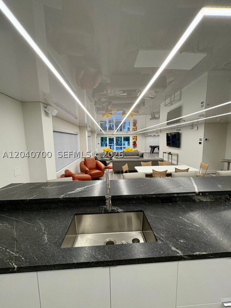 340 Sunset Dr #1211, Fort Lauderdale FL 33301