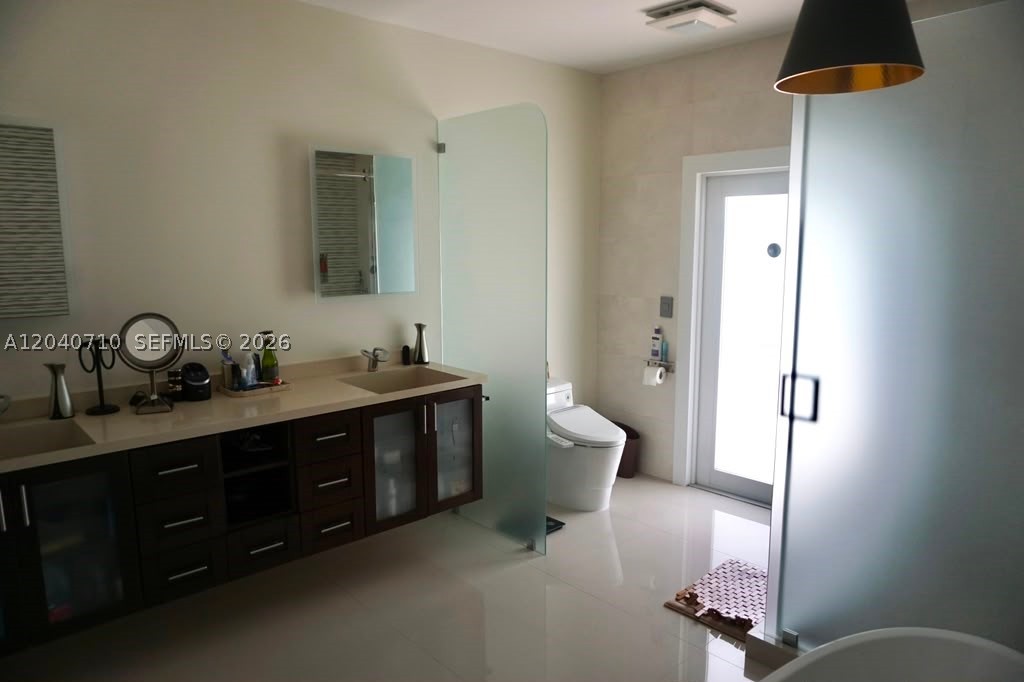 6940 SW 89th Ct, Miami FL 33173