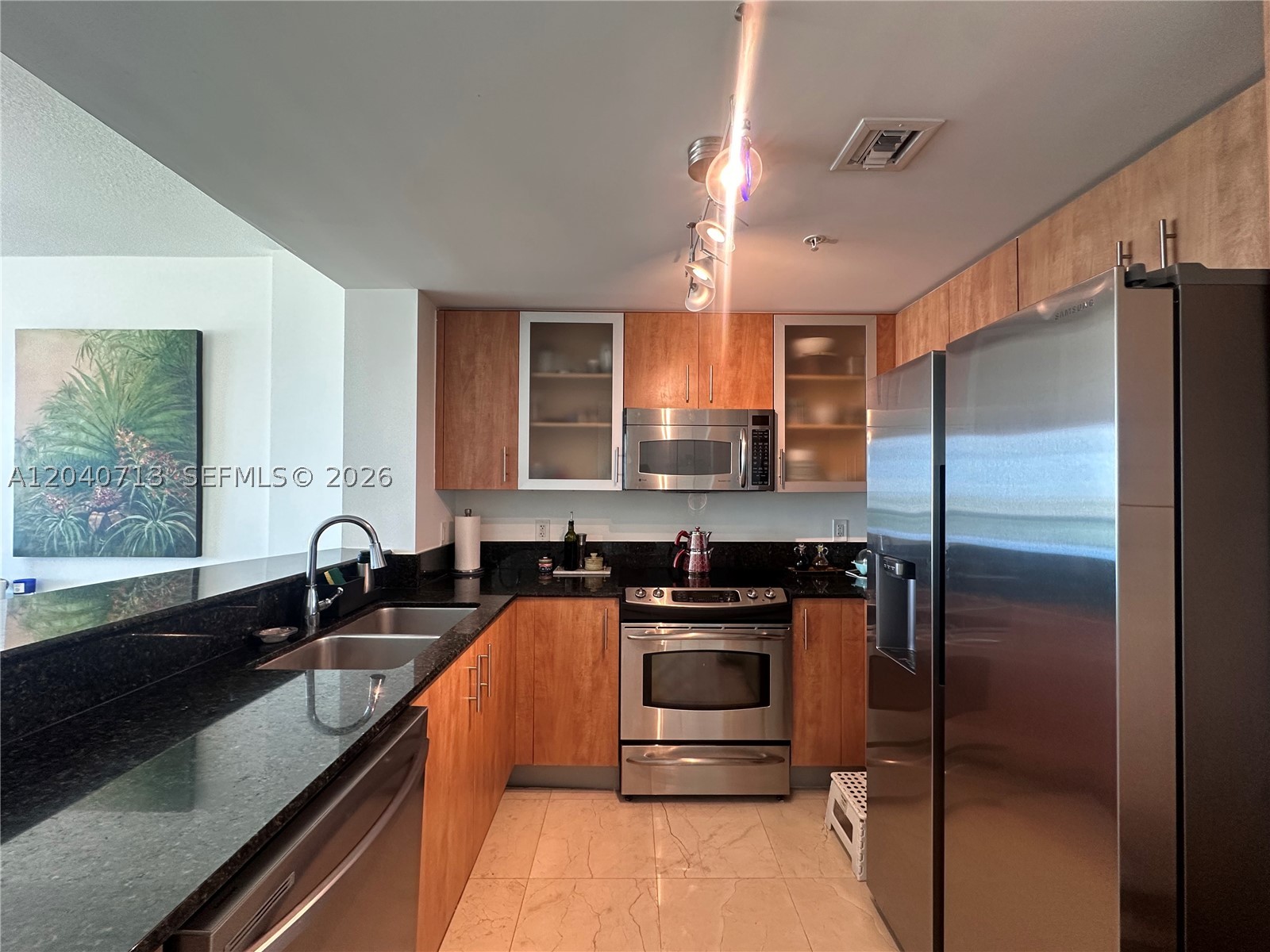 7900 Harbor Island Dr #1424, North Bay Village FL 33141
