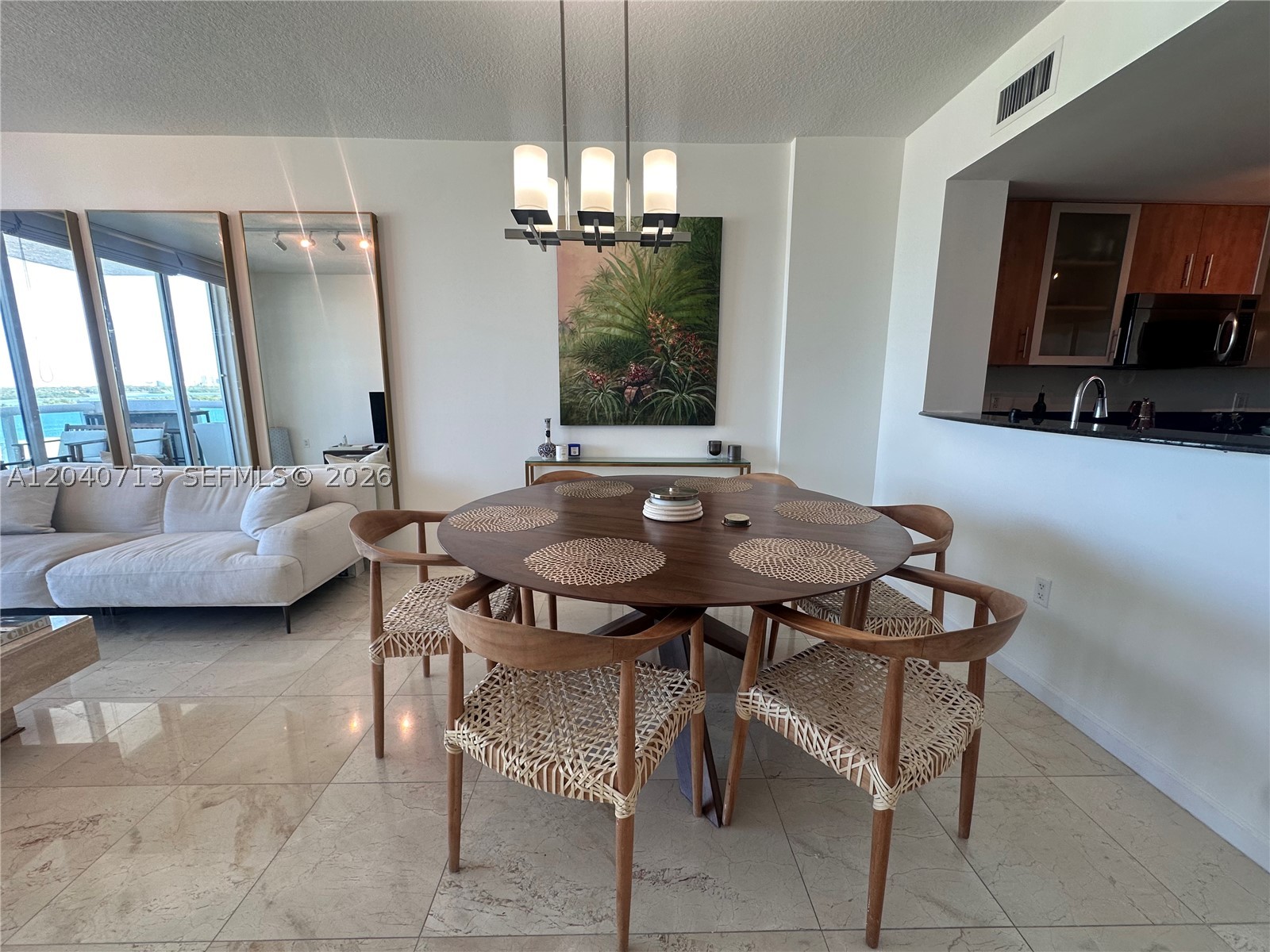 7900 Harbor Island Dr #1424, North Bay Village FL 33141
