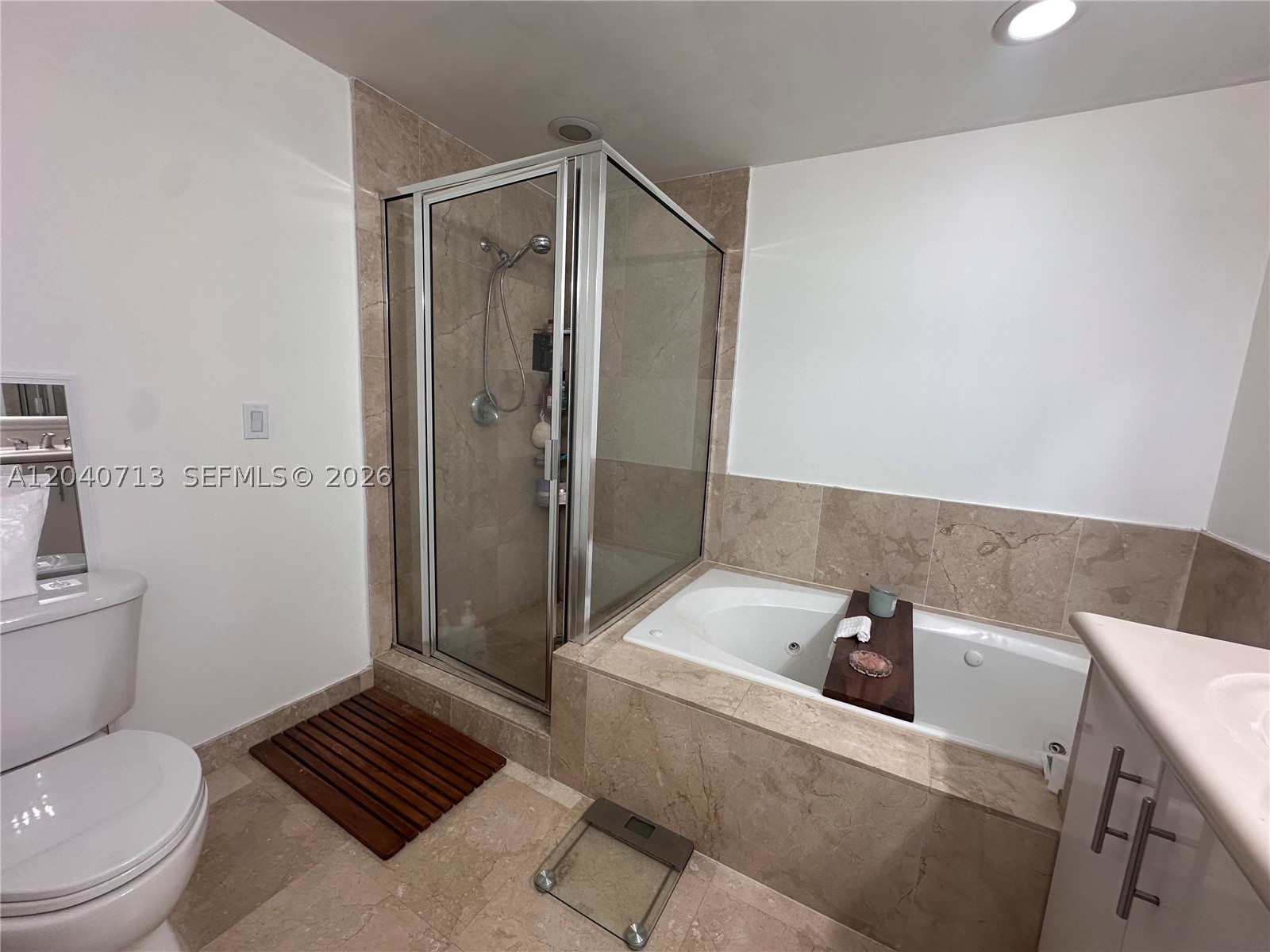 7900 Harbor Island Dr #1424, North Bay Village FL 33141