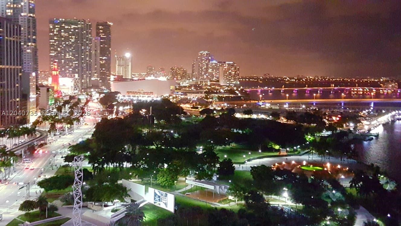 335 S Biscayne Blvd #2202, Miami FL 33131