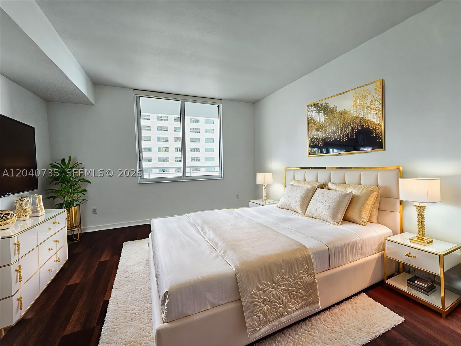 335 S Biscayne Blvd #2202, Miami FL 33131