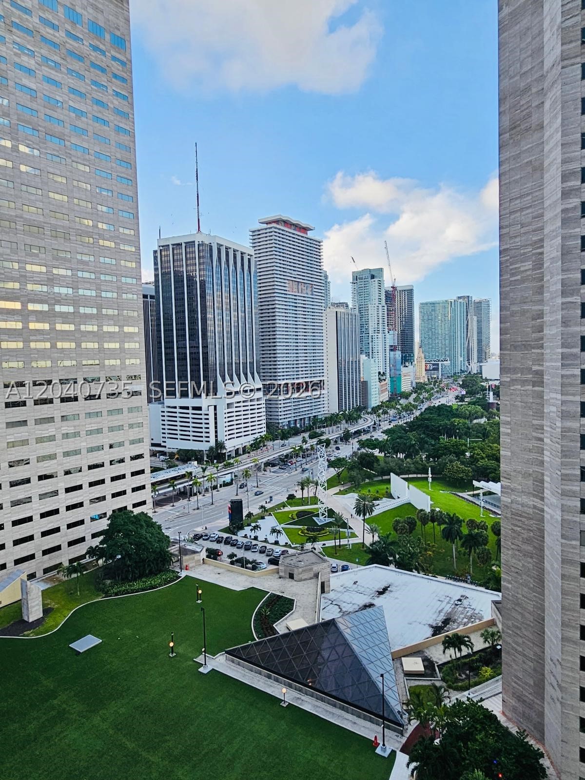 335 S Biscayne Blvd #2202, Miami FL 33131
