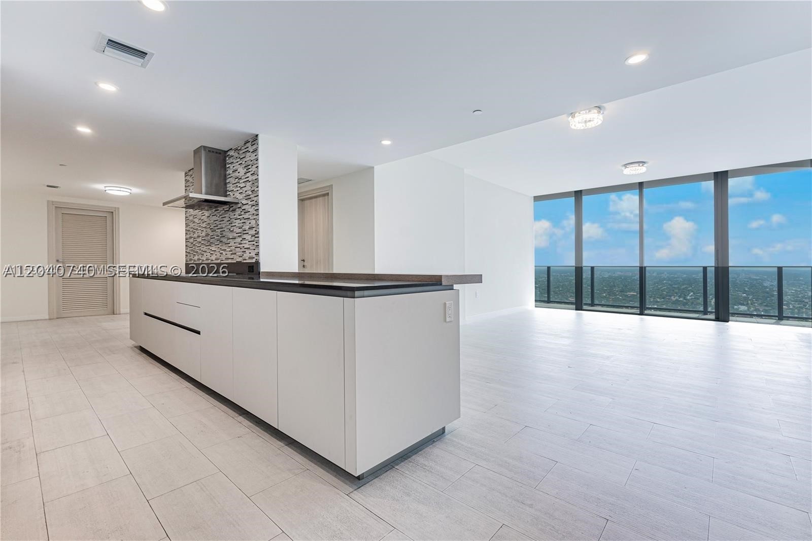 1000 Brickell Plz #4906, Miami FL 33131
