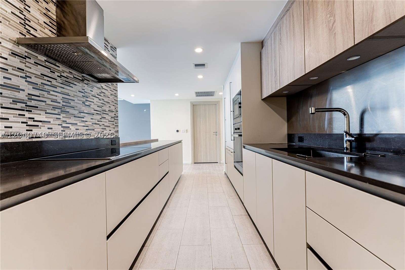 1000 Brickell Plz #4906, Miami FL 33131