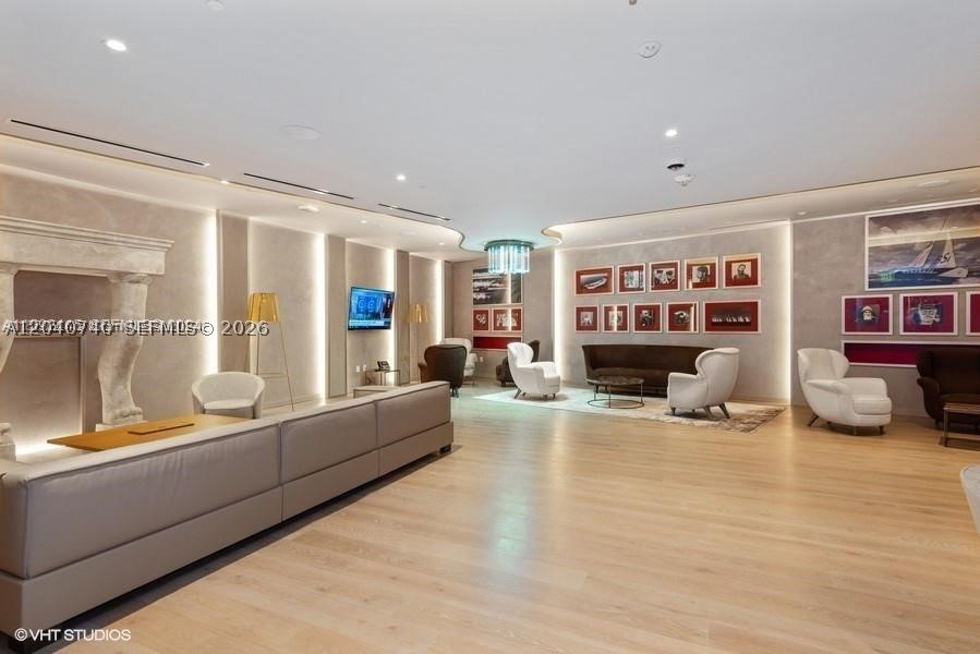 1000 Brickell Plz #4906, Miami FL 33131