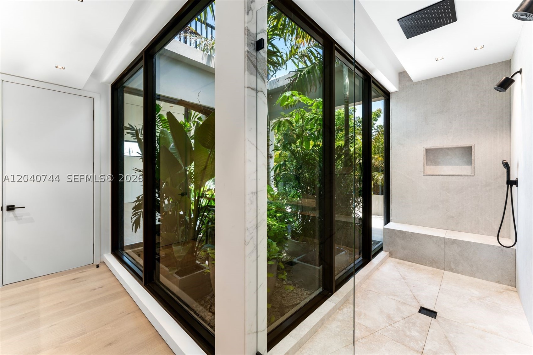 165 Hampton Ln, Key Biscayne FL 33149