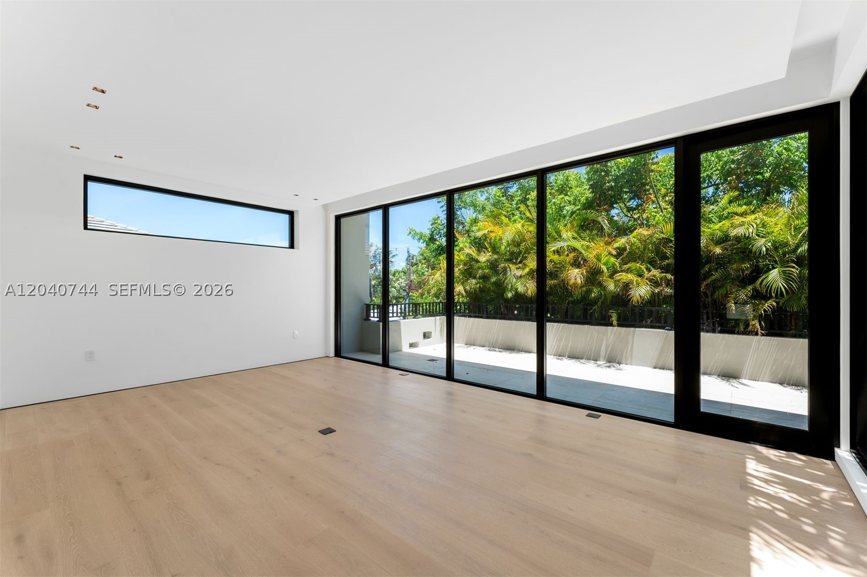 165 Hampton Ln, Key Biscayne FL 33149
