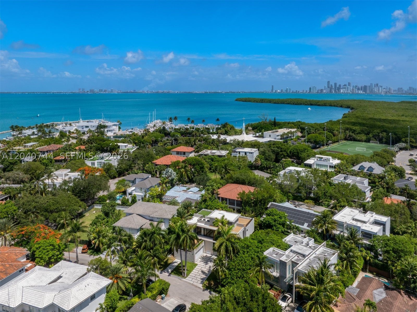 165 Hampton Ln, Key Biscayne FL 33149