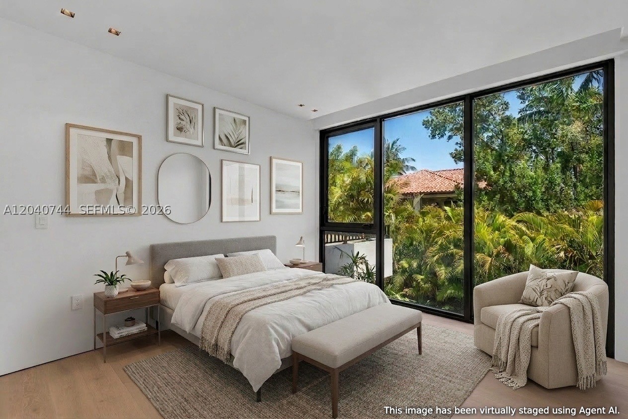 165 Hampton Ln, Key Biscayne FL 33149