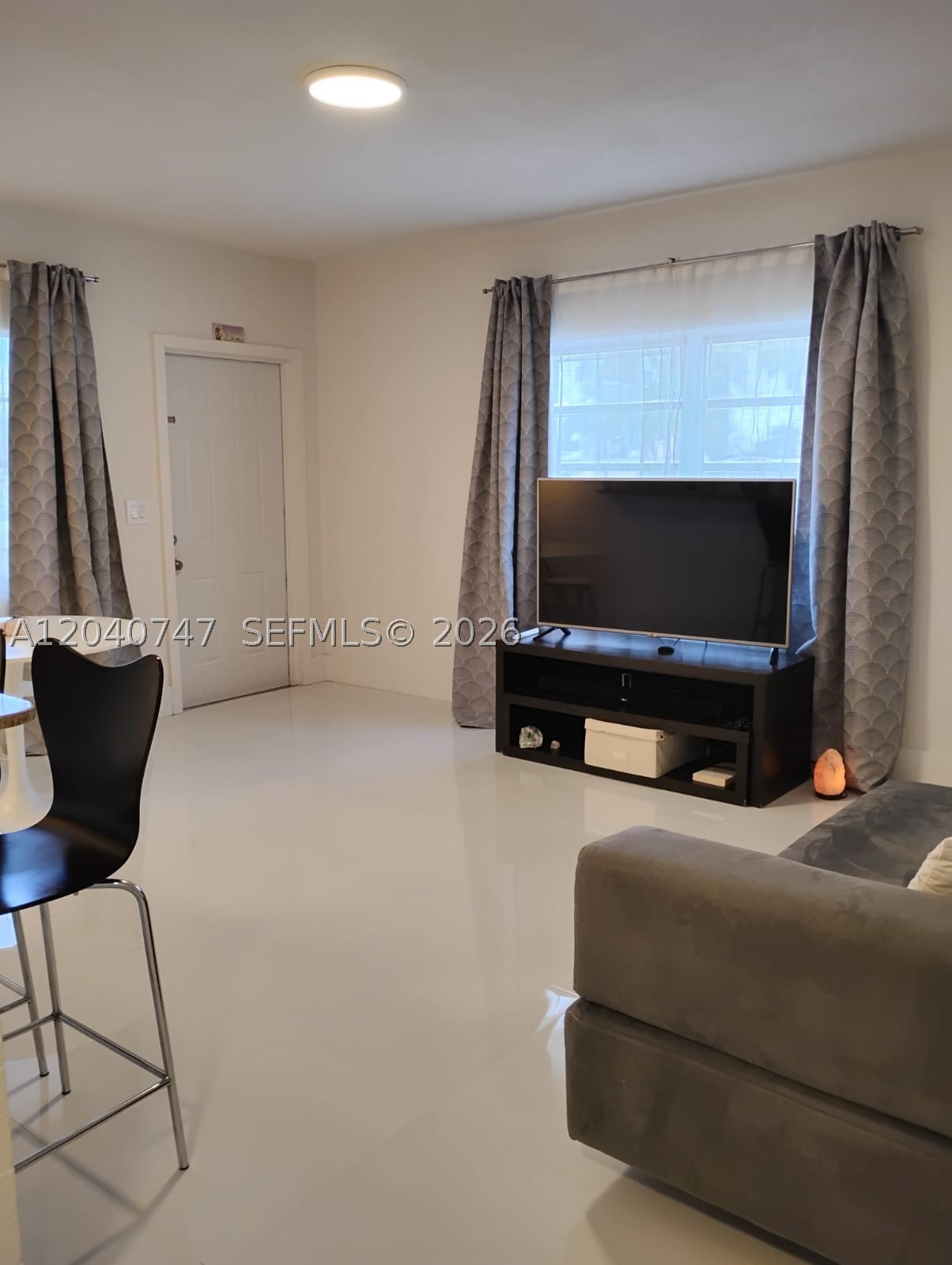 Hollywood FL 33019 - A12040747