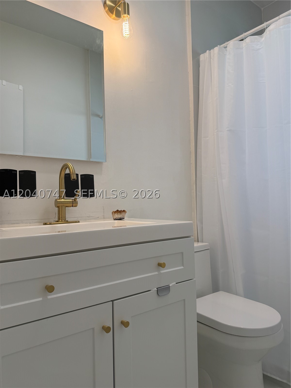 Hollywood FL 33019 - A12040747