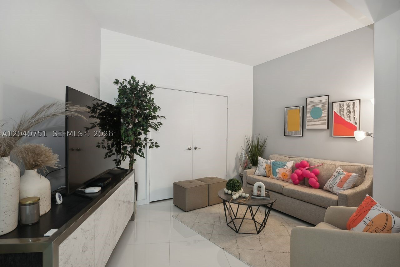 851 NE 1st Ave #1711, Miami FL 33132