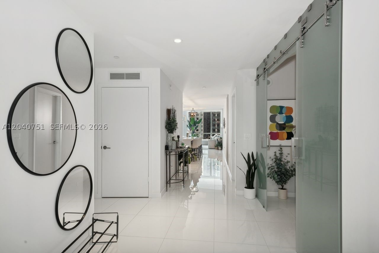 851 NE 1st Ave #1711, Miami FL 33132