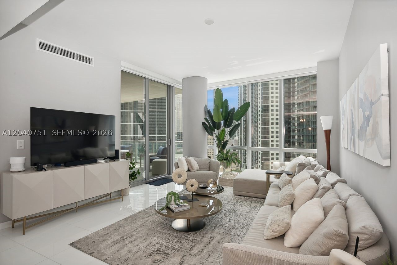 851 NE 1st Ave #1711, Miami FL 33132