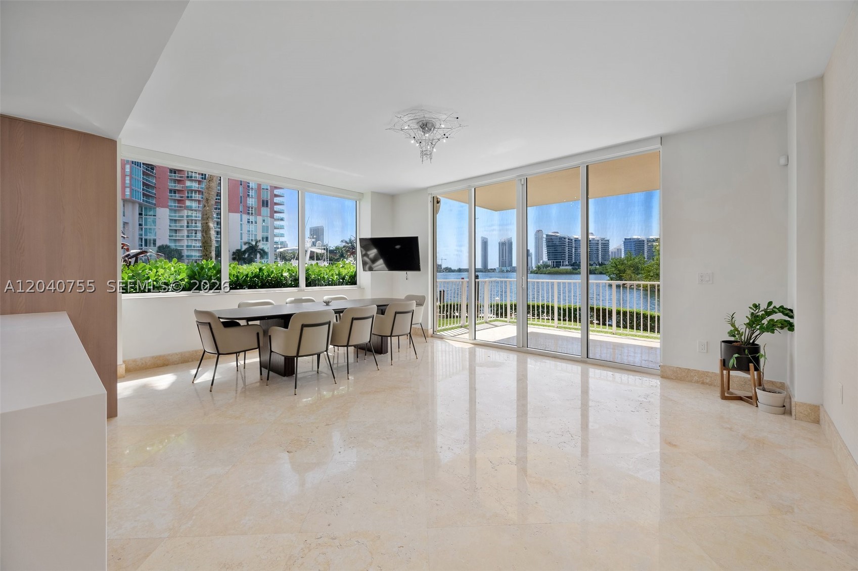 3330 NE 190th St #114, Aventura FL 33180