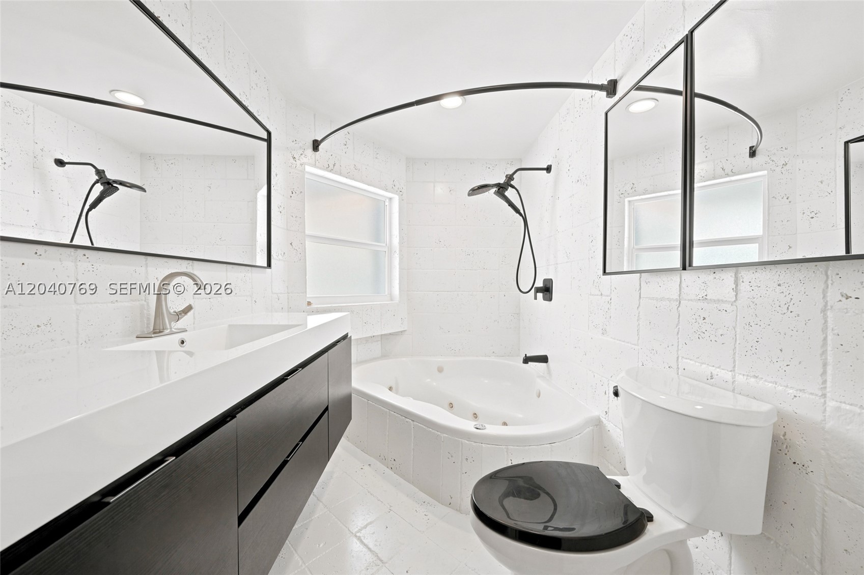 8240 SW 150 Dr, Palmetto Bay FL 33158