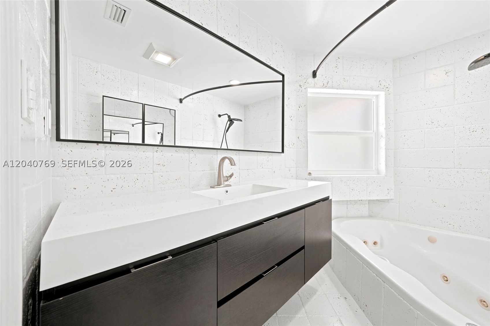 8240 SW 150 Dr, Palmetto Bay FL 33158