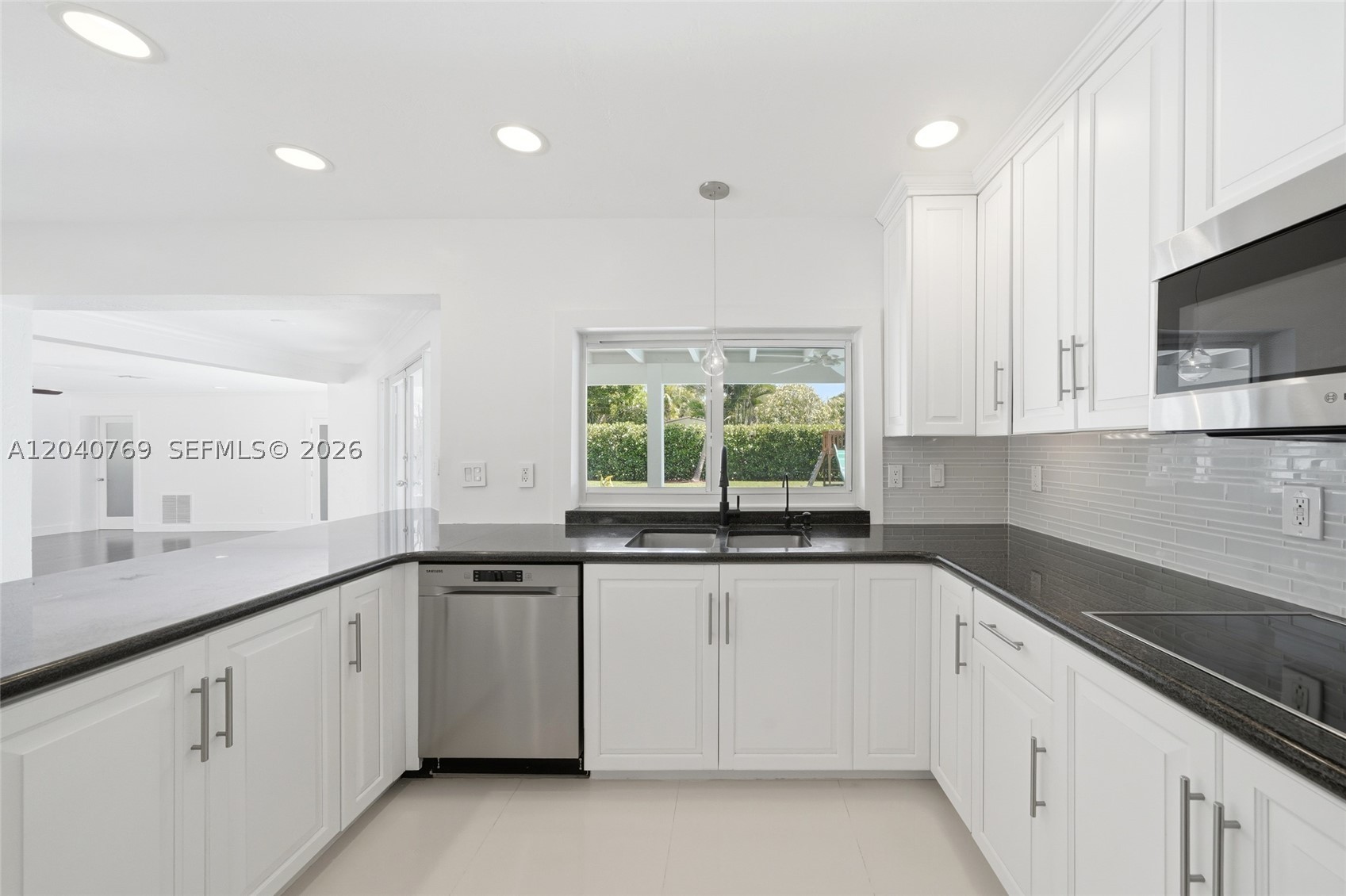 8240 SW 150 Dr, Palmetto Bay FL 33158
