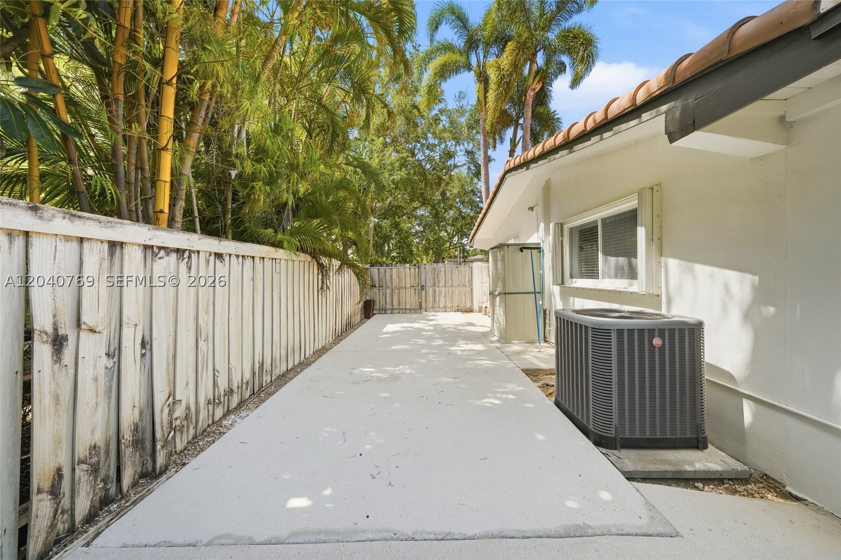 8240 SW 150 Dr, Palmetto Bay FL 33158