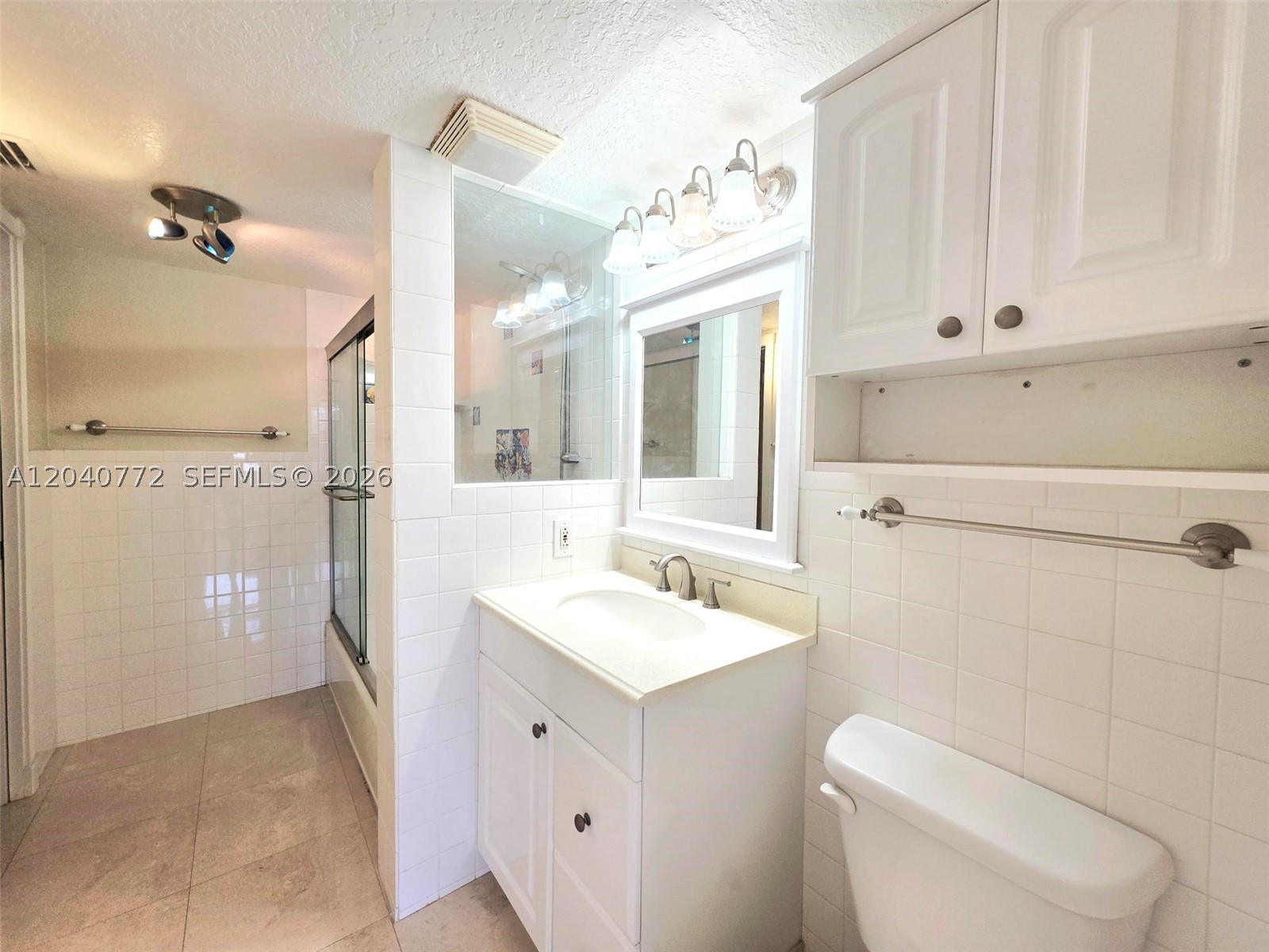1400 NE 57th Ct #202, Fort Lauderdale FL 33334