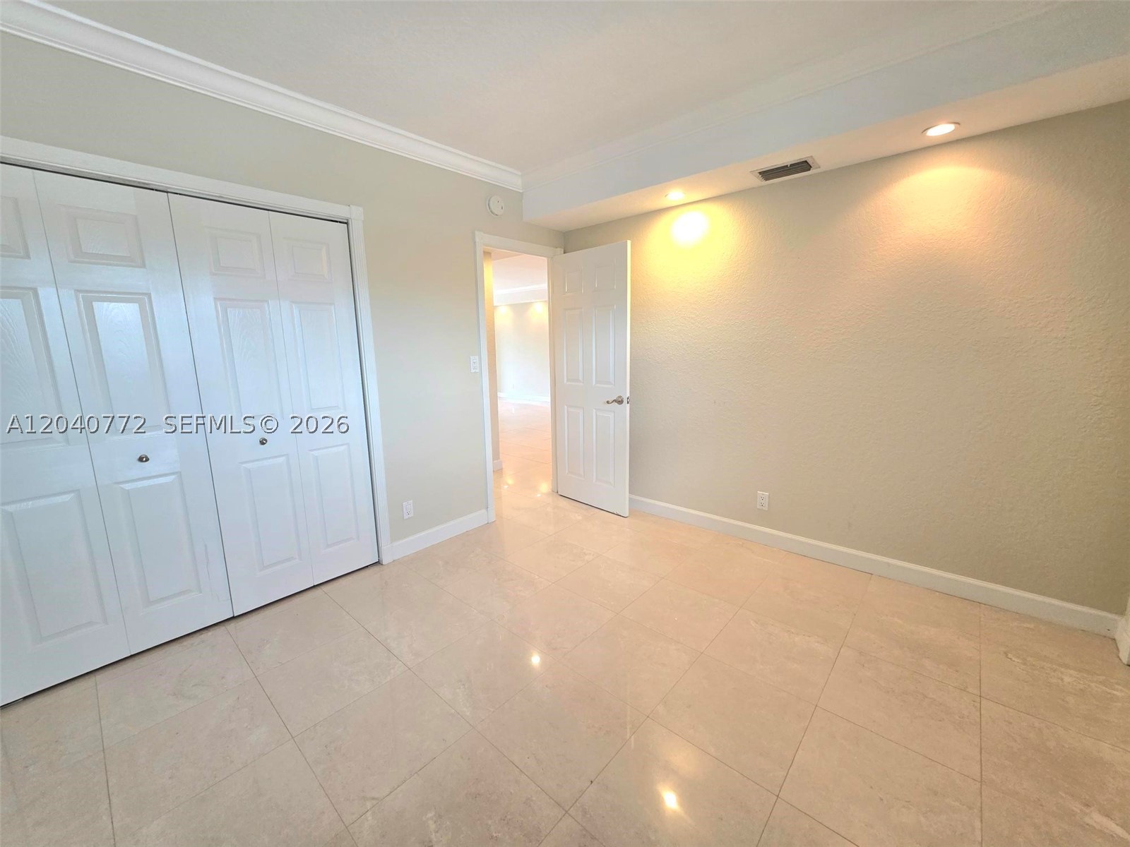 1400 NE 57th Ct #202, Fort Lauderdale FL 33334