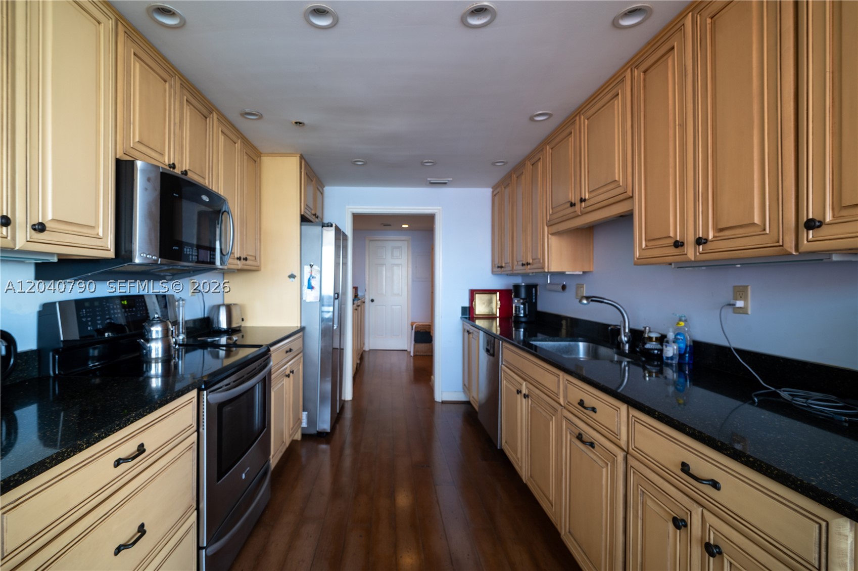 1581 Brickell Ave #PH104, Miami FL 33129
