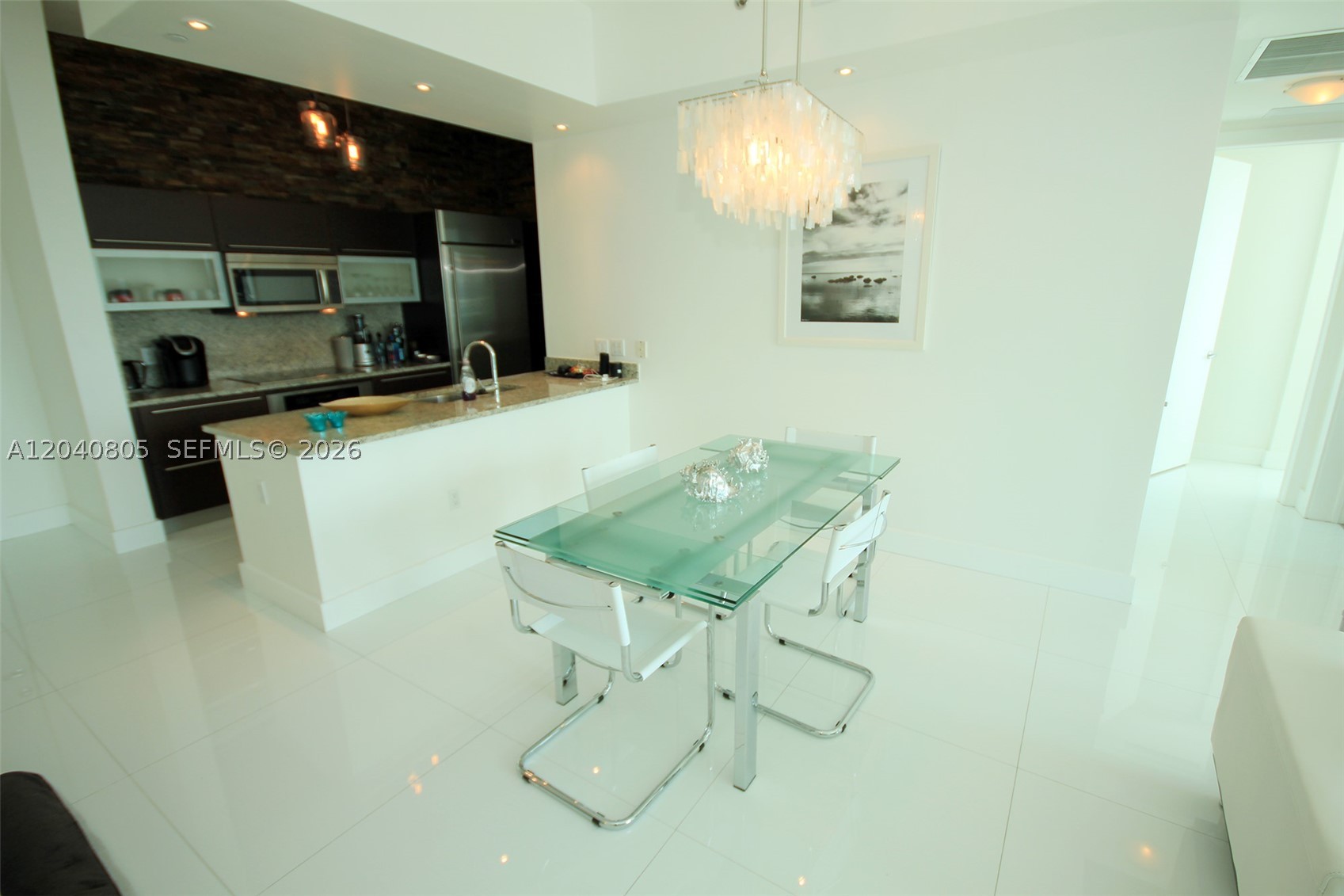 950 Brickell Bay Dr #4701, Miami FL 33131