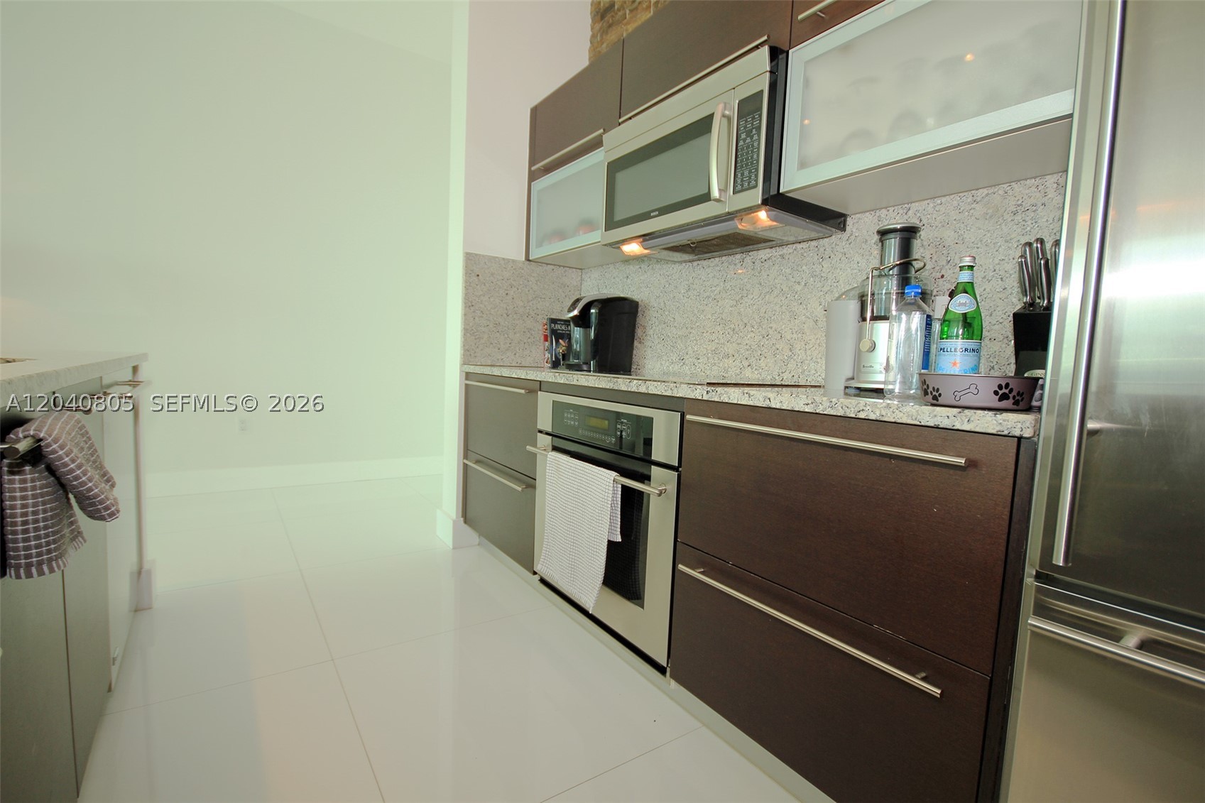 950 Brickell Bay Dr #4701, Miami FL 33131