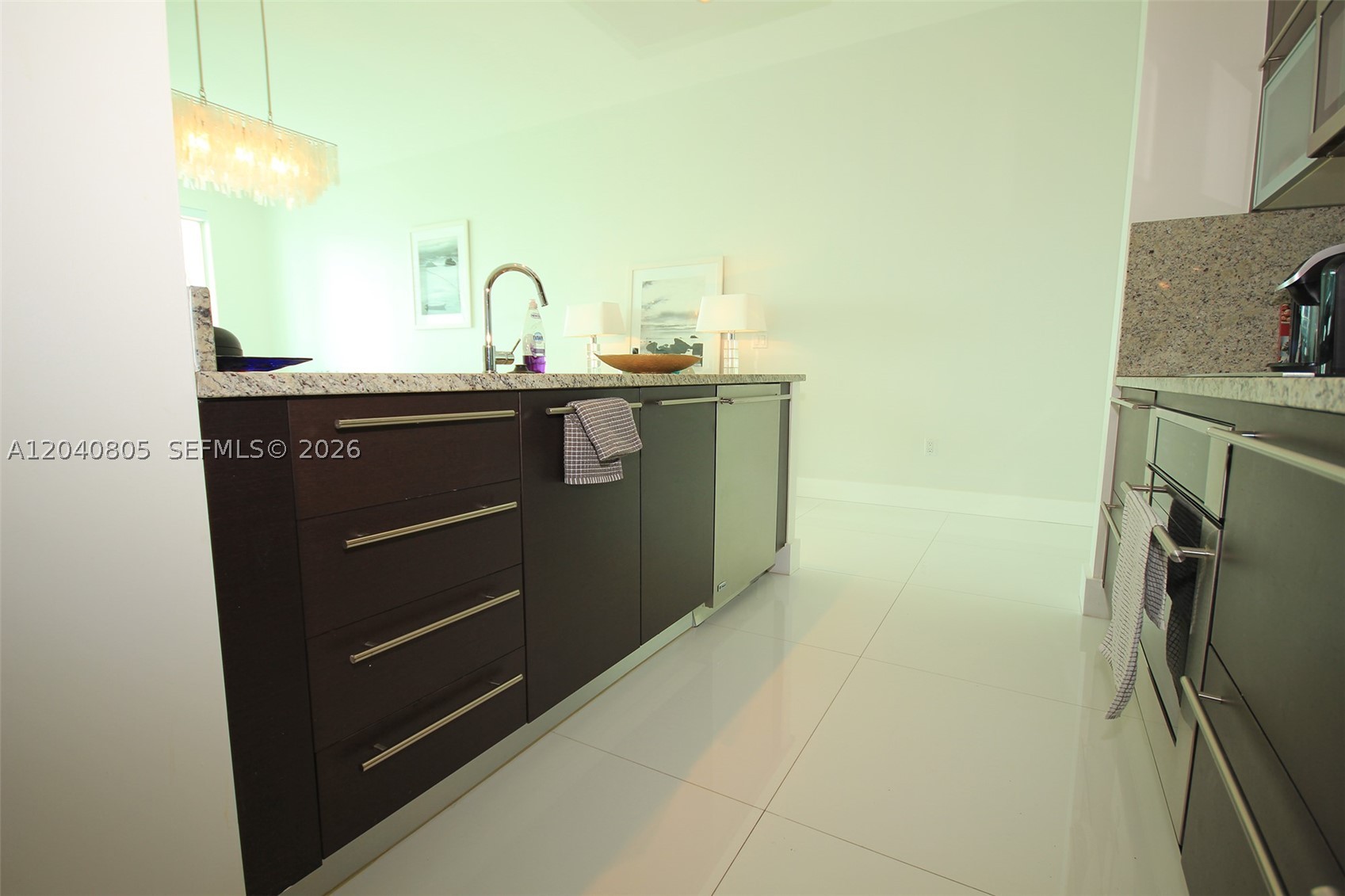950 Brickell Bay Dr #4701, Miami FL 33131