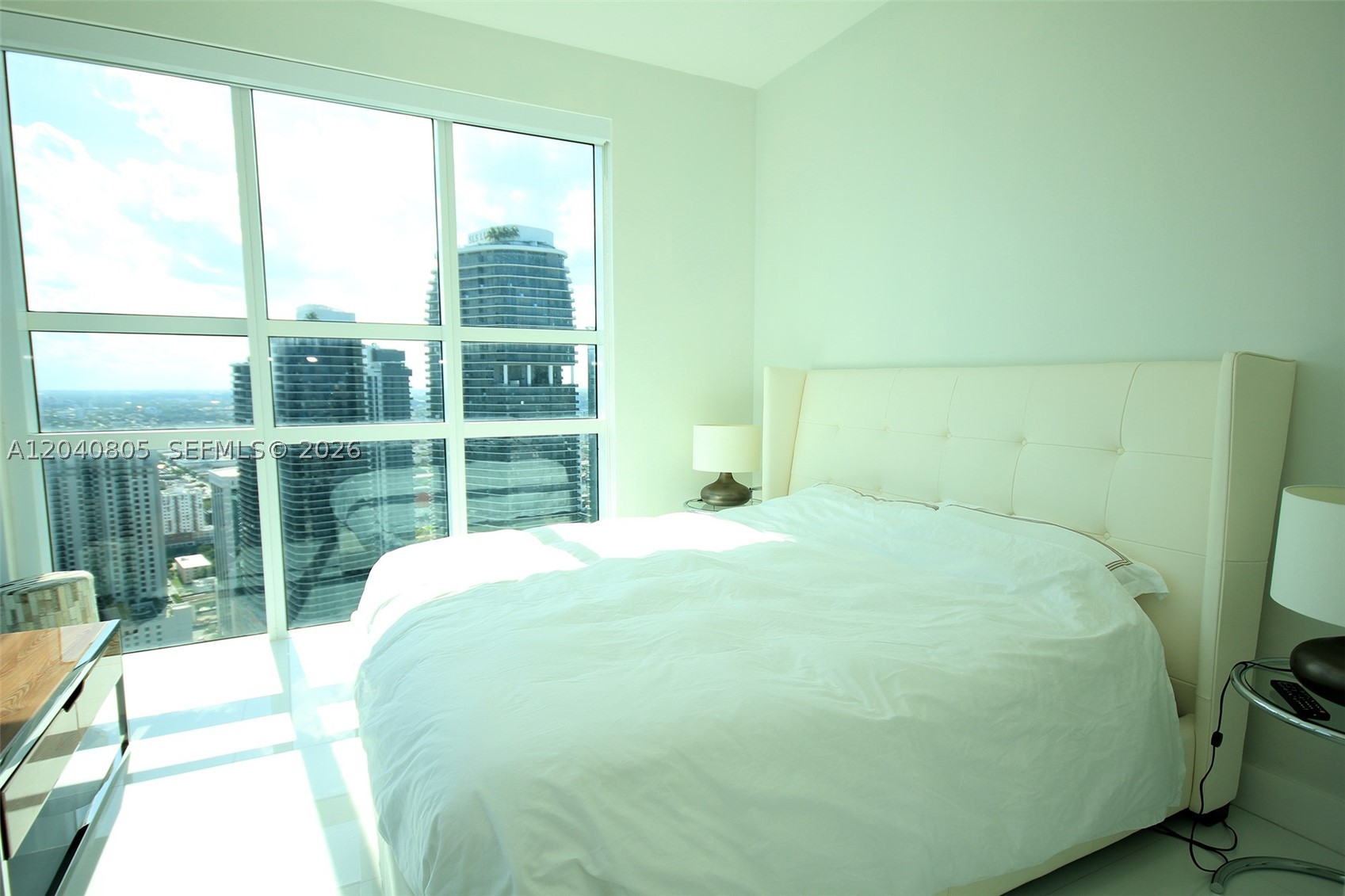 950 Brickell Bay Dr #4701, Miami FL 33131