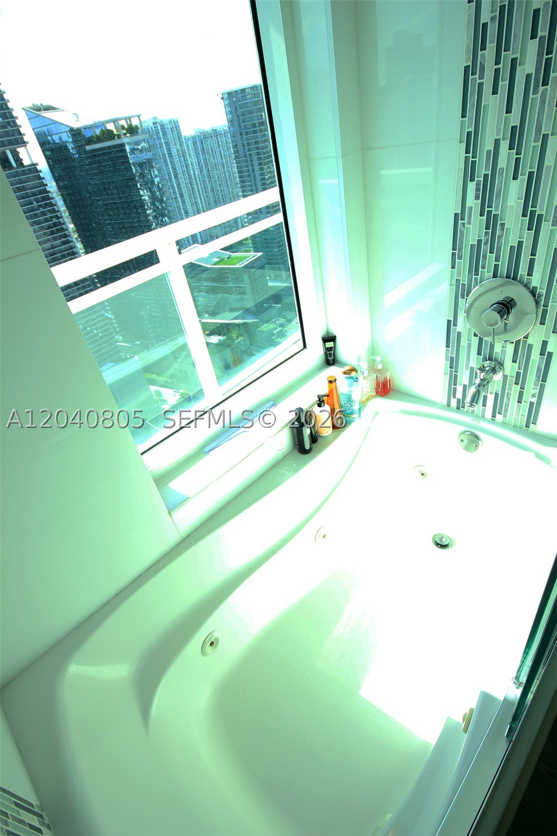 950 Brickell Bay Dr #4701, Miami FL 33131