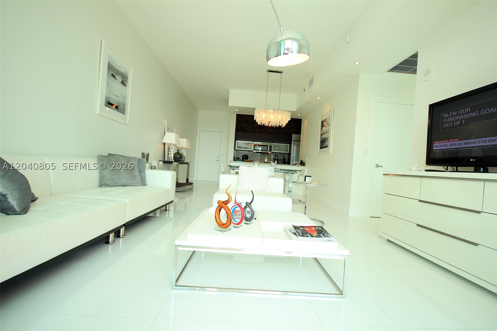 950 Brickell Bay Dr #4701, Miami FL 33131